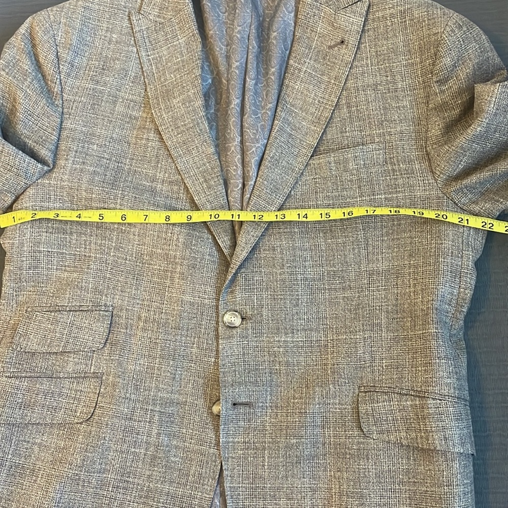 Classic Gray Men's Blazer - Picture 6 of 8